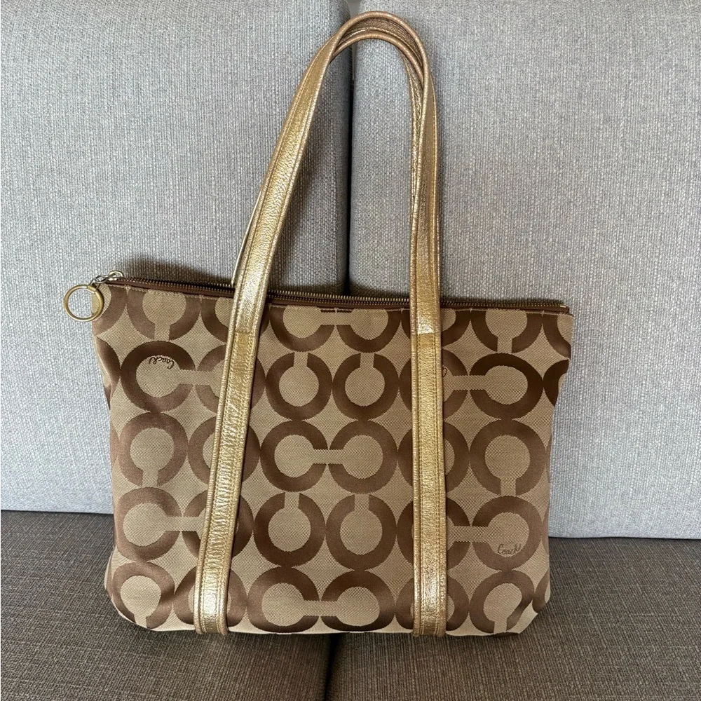 Super Clean Coach Poppy Gold Art Glam Tote Shoulder Bag - Picture 3 of 11
